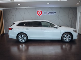 Volkswagen Passat Business 1.5 eTSI 110kW