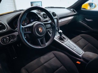 Porsche Cayman GT4 309 kW