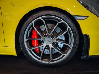 Porsche Cayman GT4 309 kW