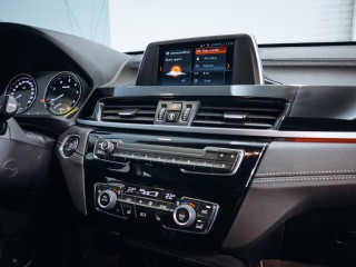 BMW X1 2.0 xDrive 18d AT Sport Line