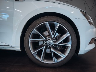 Škoda Superb Combi Sportline TDI 140kW