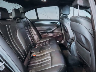 BMW 530d xDrive M-paket 195 kW