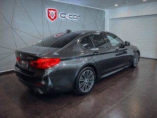 BMW 530d xDrive M-paket 195 kW