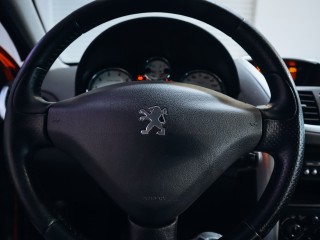 Peugeot 207 1.4i 16V 70kW