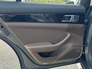 Porsche Panamera 4 E-Hyb Platinum SportDesign