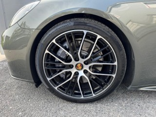 Porsche Panamera 4 E-Hyb Platinum SportDesign