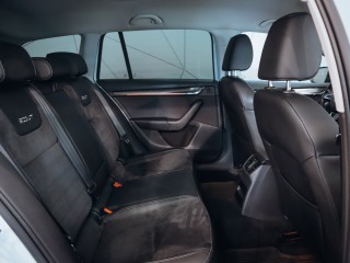 Škoda Octavia Scout kombi 135 kW, 4x4