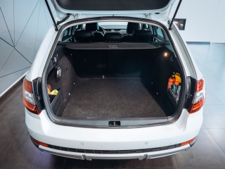 Škoda Octavia Scout kombi 135 kW, 4x4
