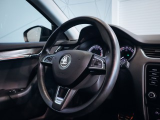 Škoda Octavia Scout kombi 135 kW, 4x4