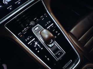 Porsche Panamera GTS Sport Turismo 338 kW