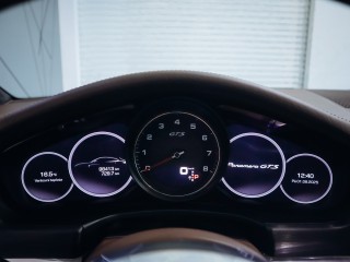 Porsche Panamera GTS Sport Turismo 338 kW
