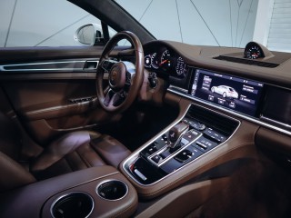 Porsche Panamera GTS Sport Turismo 338 kW