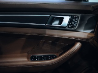 Porsche Panamera GTS Sport Turismo 338 kW