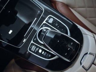 Mercedes-Benz E 220d 4MATIC Avantgarde