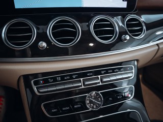 Mercedes-Benz E 220d 4MATIC Avantgarde