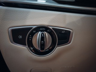 Mercedes-Benz E 220d 4MATIC Avantgarde