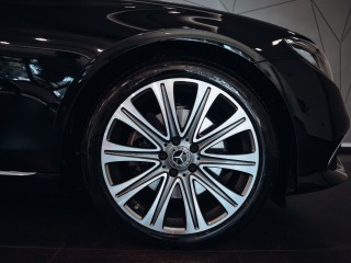 Mercedes-Benz E 220d 4MATIC Avantgarde