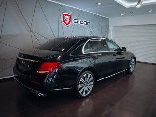Mercedes-Benz E 220d 4MATIC Avantgarde