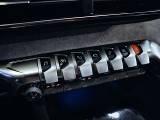 Peugeot 5008 2.0 BlueHDi EAT8 GT Line