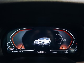 BMW X5 xDrive 30d AT