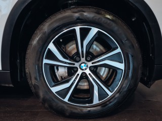 BMW X5 xDrive 30d AT