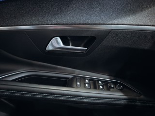 Peugeot 3008 ALLURE PACK 1.2 PureTech AT8