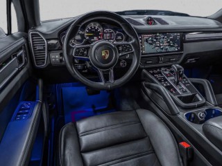 Porsche Cayenne E-Hybrid Coupe Platinum