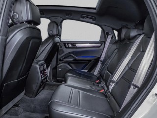 Porsche Cayenne E-Hybrid Coupe Platinum