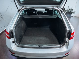 Škoda Superb 2.0 TDI 110kW Style Combi DSG