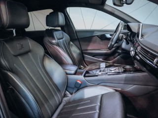 Audi A4 Avant 3.0TDI Quattro S-line