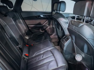 Audi A4 Avant 3.0TDI Quattro S-line