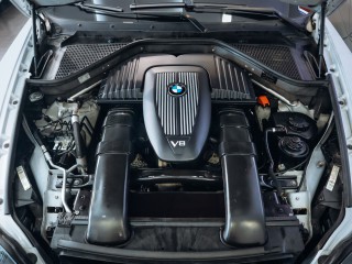 BMW X5 4.8i V8 INDIVIDUAL TOP