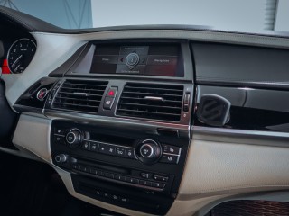 BMW X5 4.8i V8 INDIVIDUAL TOP