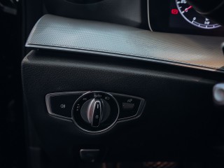 Mercedes-Benz E 220d 4MATIC Avantgarde