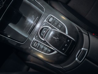 Mercedes-Benz E 220d 4MATIC Avantgarde