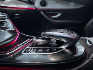 Mercedes-Benz E 220d 4MATIC Avantgarde