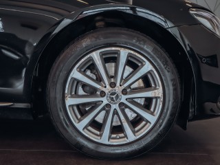 Mercedes-Benz E 220d 4MATIC Avantgarde