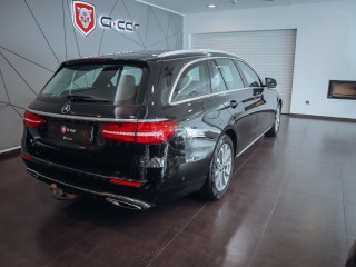 Mercedes-Benz E 220d 4MATIC Avantgarde