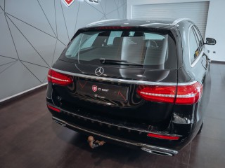 Mercedes-Benz E 220d 4MATIC Avantgarde