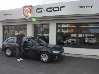 Krásná Audi A4 2.0TDi a její nový spokojený majitel. :-)