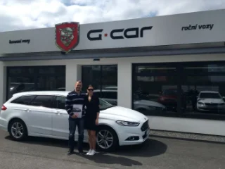 Noví majitelé se svým vozem Ford Mondeo 2.0TDCi Titanium :-)