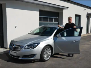 Spokojený majitel svého vozu Opel Insignia 2.0 CDTi Cosmo :-)