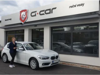 Nová majitelka se svým vozem BMW 116d :-)