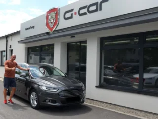 Nový majitel se svým vozem Ford Mondeo 2.0TDCi Titanium AWD. :-)