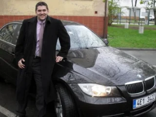 David Štverák se svým BMW 330d limousine
