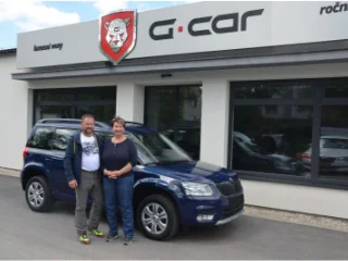 Noví majitelé se svým vozem Škoda Yeti 2.0TDI 4x4. :-)