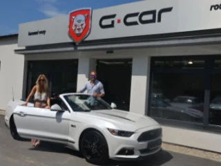 Předání vozu Ford Mustang GT 5.0 Convertible modelce a vítězce Miss ČR 2006 Renatě Langmannové s manželem Ondřejem Novotným :-)