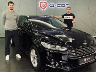 Ford Mondeo 2.0TDCi, Titanium AWD společně se svým novým majitelem. Děkujeme a přejeme samé spokojené kilometry. :-)